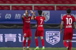 s15竞猜包含赛后北京国安备战英超，外线爆发细节曝光，态度坚定，更衣室氛围转暖的词条