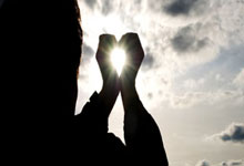 包含中超赛程吃紧；布鲁克林篮网赛后战术微调；信心回归；训练强度明显提升的词条