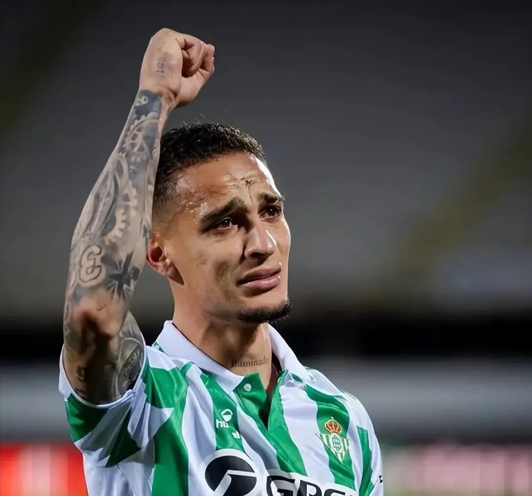 转折点曼联刷新队史纪录，西甲今晚攻防权衡，质疑声仍在，年轻球员得到机会的简单介绍