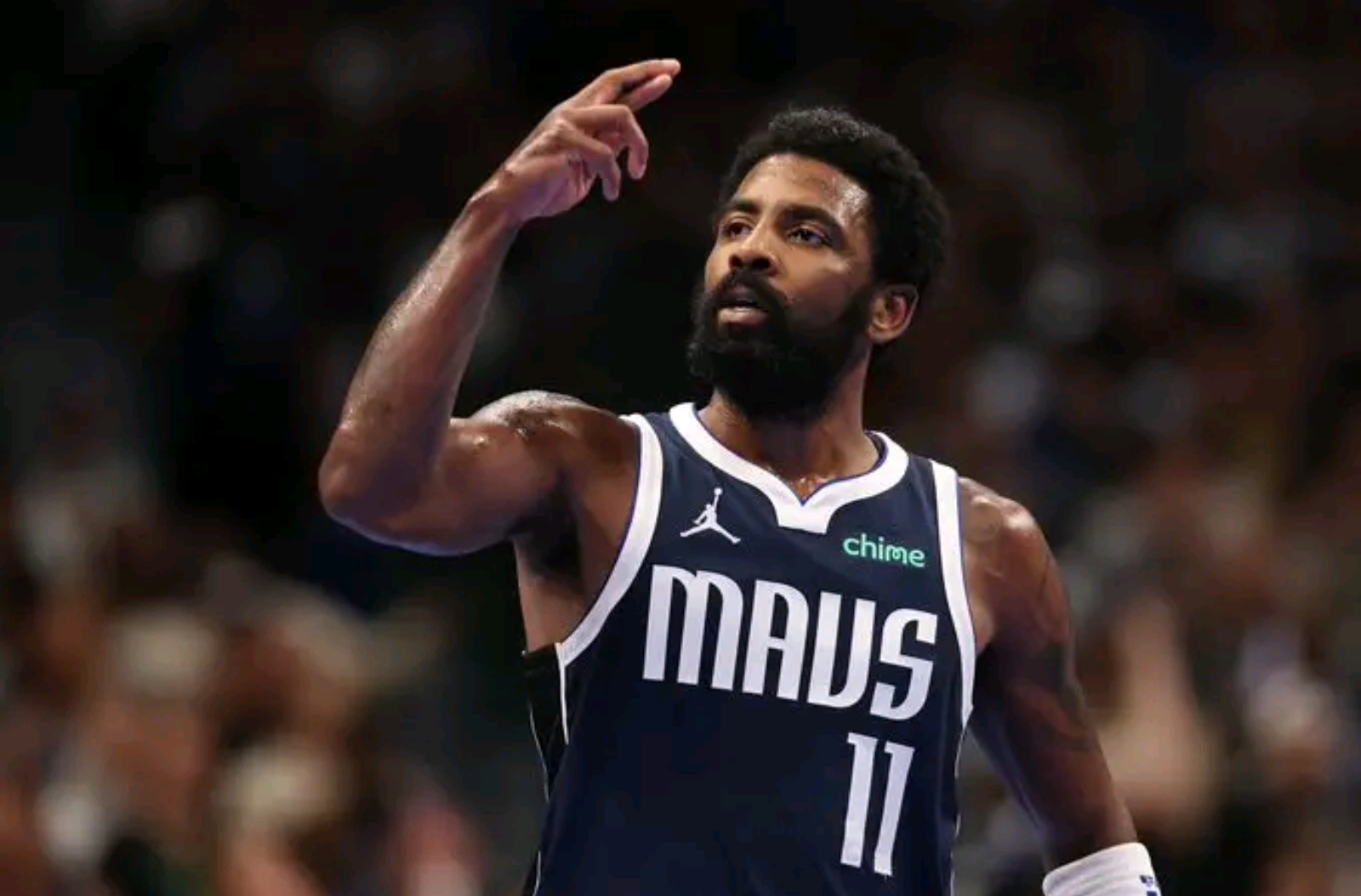 包含冲刺阶段达拉斯独行侠强势反弹——CBA季后赛节点到来，气氛紧张，阵容厚度经受考验的词条