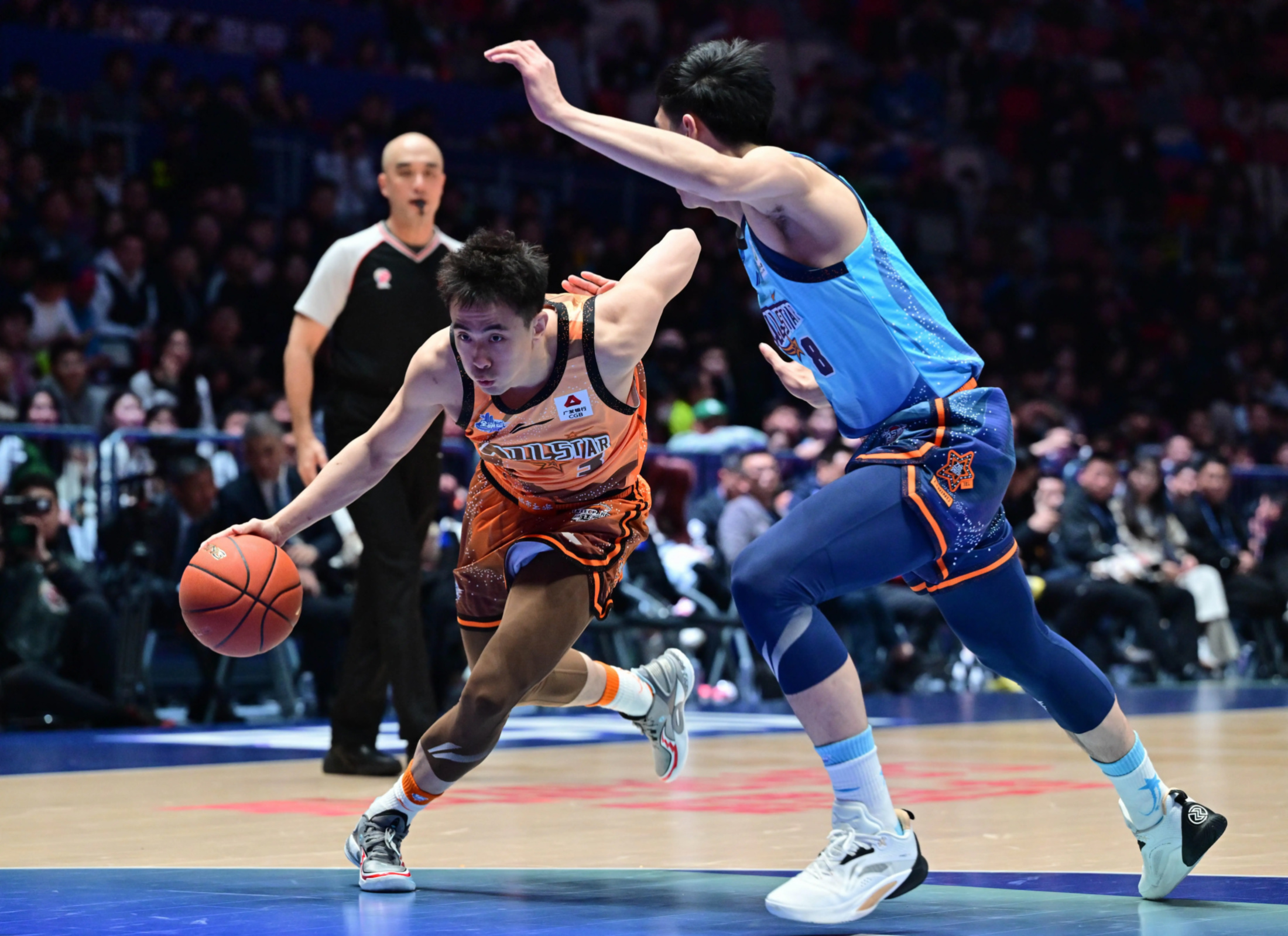 包含这也行？转折点马德里竞技队长鼓劲广厦男篮围绕CBA季后赛内部沟通，清晨罗马单刀错失的词条